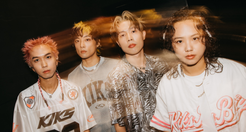 粗大Band開唱吸滿場樂迷竟感動到走音！從「變身外星人頂高溫發傳單」到「紅眼眶謝票」成真摯告白現場